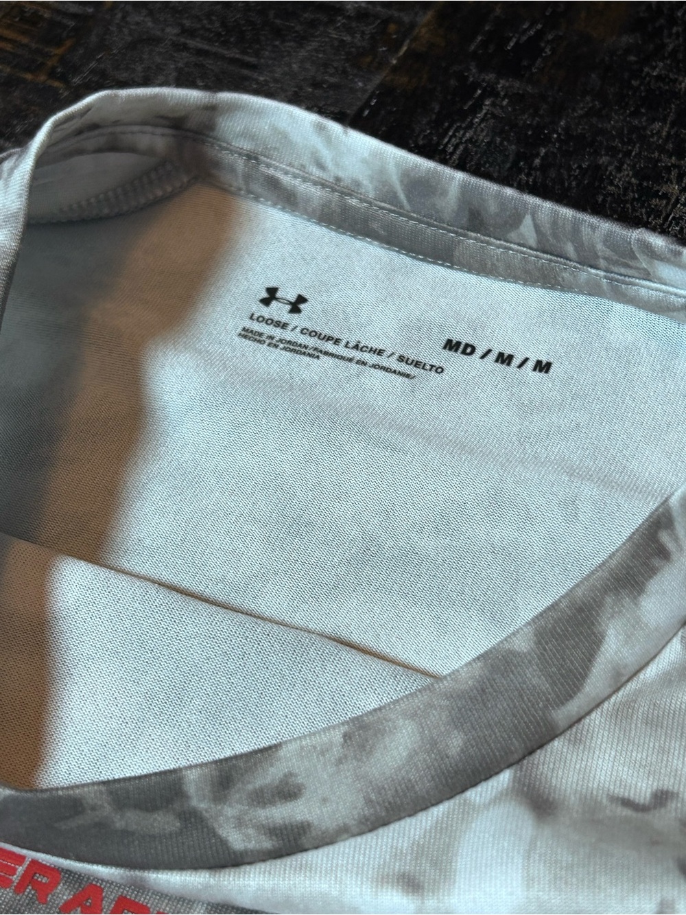 Under Armour White and Gray Camo Performance Long Sleeve with Red Logo - Picture 5 of 8